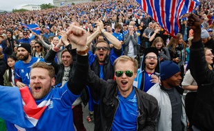 Fan Zone de Reykjavik lundi soir.