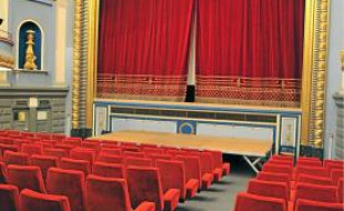 L'Odyssée a deux salles : une de 250 places (photo) et une de 70.