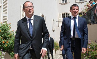 François Hollande et Manuel Valls, Président et Premier ministre, ensemble au Fort de Brégançon le 15 aout 2014 pour une rencontre de travail
