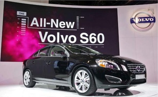 La nouvelle Volvo S60 a déjà promené sa silhouette aguicheuse sur de nombreux salons, comme ici à New York.