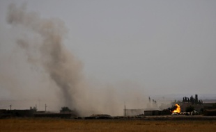 Des combats à la frontière entre la Syrie et la Turquie, à Tal Abyad.
