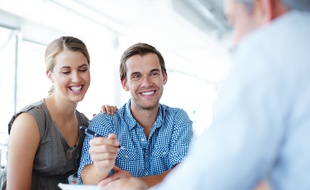 Même une fois marié, la loi vous permet de changer de régime matrimonial pour vous protéger au mieux.