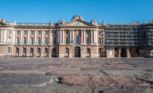 La place du Capitole, à Toulouse. Illustration.