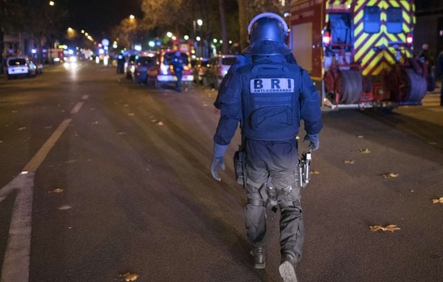 Les forces d’élite de la police comme la BRI sont intervenues pour neutraliser les kamikazes qui ont tué 90 personnes au Bataclan à Paris le 13 novembre 2015.