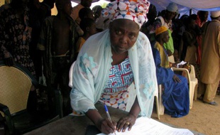 Madina Bocoum Daff, militante contre l'excision, le 3 février 2016 à Sogara, au Mali