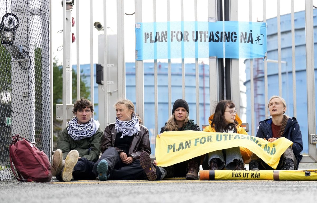 Pétrole : La principale raffinerie de Norvège bloquée par 200 écologistes, dont Greta Thunberg