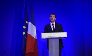 Le Premier ministre Manuel Valls lors du discours de clôture de la Conférence environnementale à Paris le 28 novembre 2014