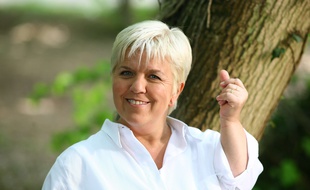 Le personnage de Joséphine, héroïne de la série éponyme et interprété par Mimie Mathy.