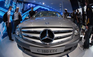 Stand Mercedes au Mondial de l'Automobile 2010.