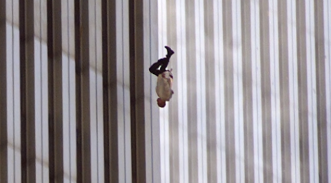 L Homme Qui Tombe World Trade Center