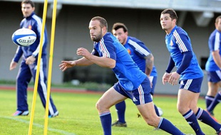 Frédéric Michalak lors d'un entraînement avec le Xv de France, le 3 novembre 2012 à Marcoussis (France).