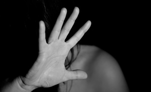 Chaque année, 223 000 femmes sont victimes de violences conjugales (illustration)