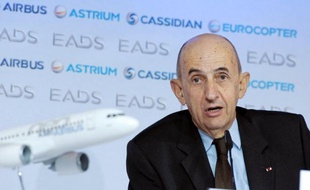 Une fin de l'euro serait très coûteuse et aurait d'importantes répercussions sur le groupe industriel européen EADS, a averti le président exécutif d'EADS, Louis Gallois, dans un entretien à la presse allemande.
