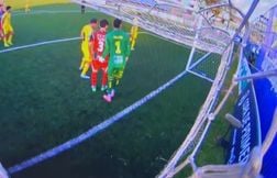 Un gardien expulsé après avoir mis un doigt dans les fesses de son adversaire