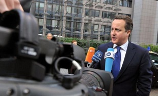 Le Premier ministre britannique David Cameron a dit son intention de se battre pour conserver le rabais britannique à son arrivée jeudi matin à Bruxelles pour le sommet consacré au budget européen.