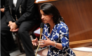 Cécile Duflot à l'Assemblée nationale le 17 juillet 2012 avait suscité des sifflets en portant une robe à fleurs.