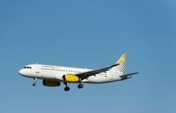 Des Français juifs débarqués d’un avion en Espagne, Paris exige des « expli…