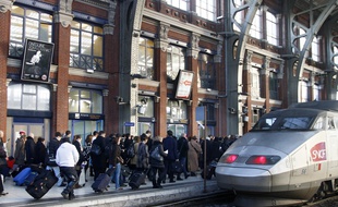 Illustration d'un TGV en gare de Lille Flandres.