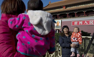 La Chine envisage d'assouplir la politique de l'enfant unique.