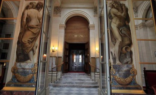L'entrée de l'Hémicycle de l'Assemblée nationale.