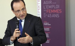L'"objectif" du président de la République est toujours d'inverser "à la fin d'année" la courbe du chômage, quasi ininterrompue depuis cinq ans.