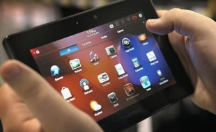 Outre le best-seller d'Apple, les Français pourront en effet se procurer des tablettes de nombreuses autres marques dont Samsung, Archos ou Acer, pour toutes les utilisations, et à tous les prix, sans compter les "liseuses" proposées par les chaînes de librairies