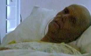 LA dernière photo montrant Alexander Litvinenko vivant, présentée dans le cadre de l'enquête britannique sur sa mort à Londres, le 4 février 2015.