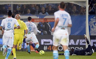 Sans fournir une copie très emballante, Marseille a dominé Bordeaux grâce à un unique but de son attaquant André-Pierre Gignac, vendredi en ouverture de la 31e journée de Ligue 1, confortant sa 2e place en reléguant provisoirement Lyon, 3e, à quatre points.