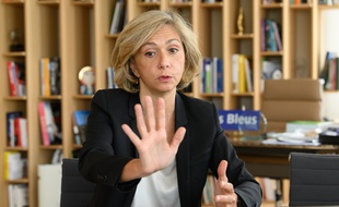 La présidente de la région Ile-de-France, Valérie Pécresse, dans son bureau ce lundi à Saint-Ouen (Seine-Saint-Denis)