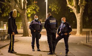 Lors d'un contrôle de la police municipale de Toulouse dans le cadre des restrictions prises lors de la crise sanitaire.