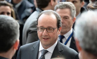 Le président français François Hollande à Mérignac, le 4 mars 2015
