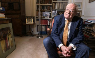 L'ancien président du Front Jean-Marie Le Pen à Saint-Cloud, (ouest de Paris), le 27 janvier 2016