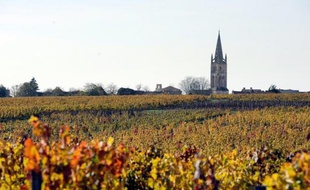 Annulé en 2008, le nouveau classement des grands crus de Saint-Emilion, révisable tous les dix ans, est attendu avec anxiété par les 96 candidats alors que vont débuter les inspections et dégustations de l'INAO qui rendra sa décision pour la récolte 2012.