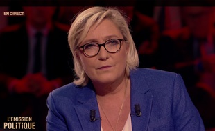 Marine Le Pen, députée, présidente du Front national, capture d'écran de "l'Emission politique" le 19 octobre 2017