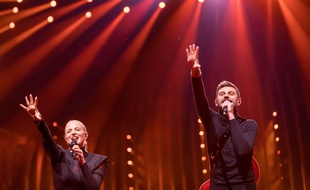 Le duo Madame Monsieur (Emilie Satt et Jean-Karl Lucas) ont défendu les chances tricolores à l'Eurovision 2018.