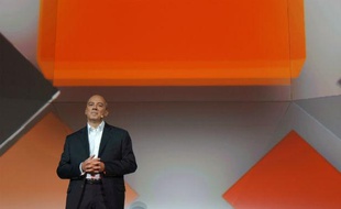 Le PDG d'Orange Stéphane Richard a présenté ses nouveautés 2013/2014 dont de nombreuses autour de services cloud.