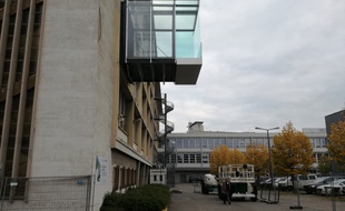 Le balcon de l'Insa dépasse de cinq mètres du bâtiment.