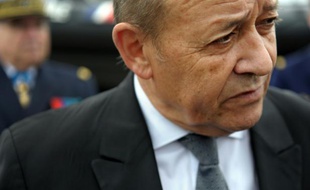 Le ministre français de la Défense Jean-Yves Le Drian le 11 septembre 2015 à Lanester