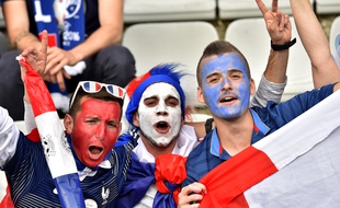 Des supporters de l'Equipe de France le 30 mai à Nantes