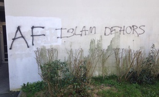 Une inscription islamophobe sur un bâtiment universitaire, le 9 févrie à Nantes.