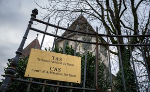 Le tribunal arbitral du sport à Lausanne (Suisse).