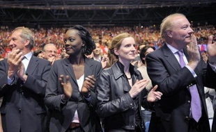 Nathalie Kosciusko-Morizet, porte-parole de campagne de Nicolas Sarkozy, a souhaité lundi "une majorité la plus large possible pour l'UMP aux élections législatives", pour "rééquilibrer" les pouvoirs après l'élection de François Hollande à la présidence.