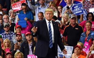 Donald Trump appelle le