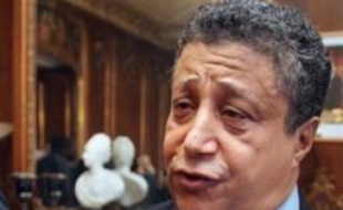Yazid Sabeg, commissaire à la diversité et à l'égalité des chances, a estimé lundi qu'au delà du "malaise social" qui règne aux Antilles, "il y a une quête identitaire qui affecte notre universalisme".