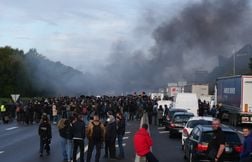 « A 30 secondes près, je passais »… Ces naufragés bloqués sur la rocade