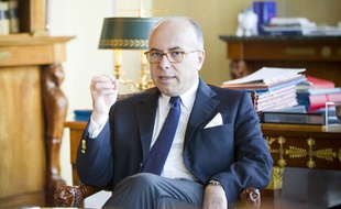 Bernard Cazeneuve, le 19 juin 2013 à Paris.