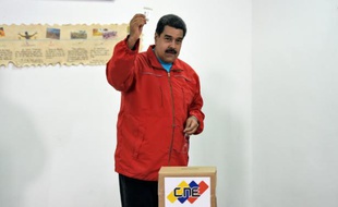Le président vénézuélien Nicolas Maduro, le 6 décembre 2015 à Caracas