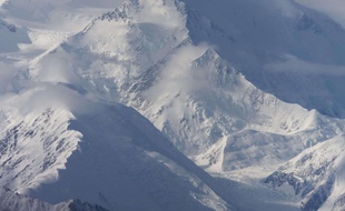 Barack Obama a choisi de renommer, par respect pour les populations autochtones, le point culminant d'Amérique du Nord. Le Mont McKinley s'appellera désormais le Mont Denali.