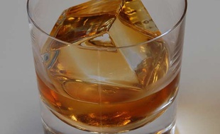 Un glaçon de luxe de la marque américaine Gläce Luxury Ice.