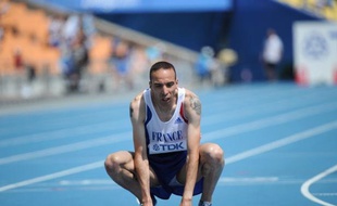 Bob Tahri, détenteur du record d'Europe du 3000 m steeple (8:01.18), à court de forme après une opération au tibia gauche en septembre dernier, a renoncé à participer aux jeux Olympiques de Londres (27 juillet-12 août), a-t-il annoncé mardi soir à l'AFP.